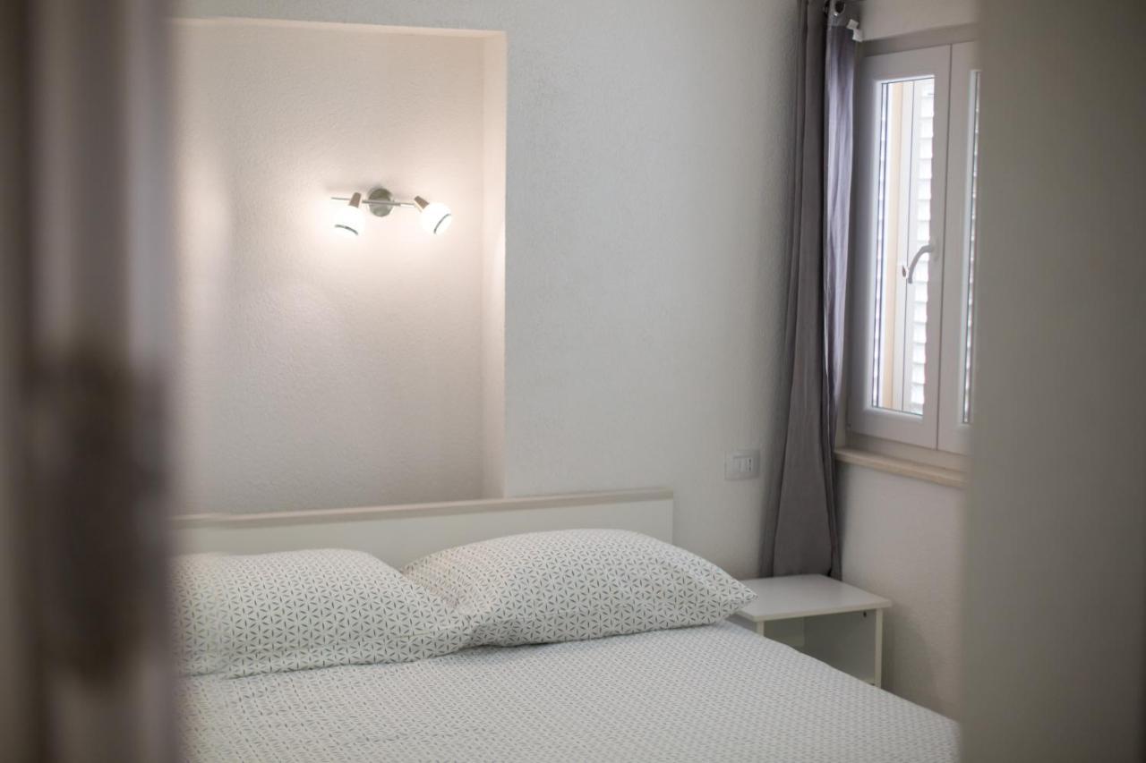 Serious Job Apartment ดูบรอฟนิก ภายนอก รูปภาพ