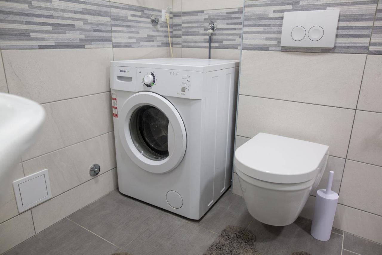 Serious Job Apartment ดูบรอฟนิก ภายนอก รูปภาพ